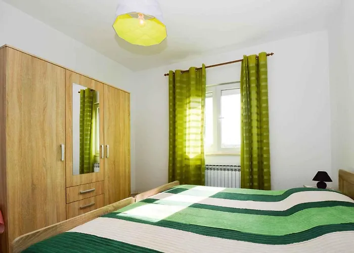 In With Two-bedrooms 3 Lägenhet Pula