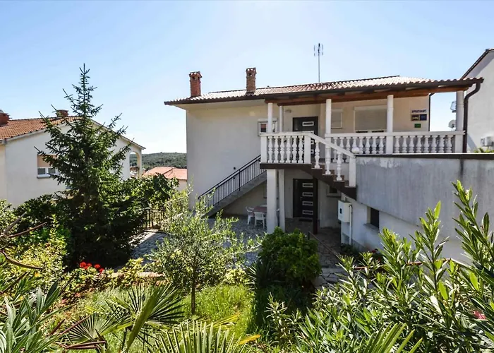 In With Two-bedrooms 3 Lägenhet