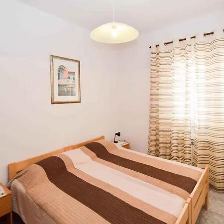 In Pula With Two-bedrooms 3 *