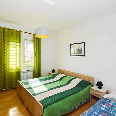 In Pula With Two-bedrooms 3 Apartamento