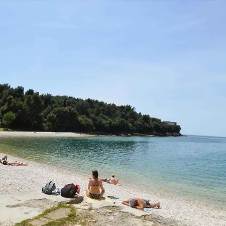 Apartamento In Pula With Two-bedrooms 3 Pjescana Uvala